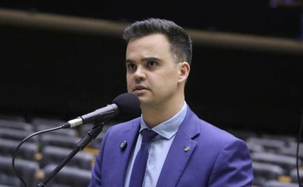 Projeto inclui educação tributária no currículo dos ensinos fundamental e médio
