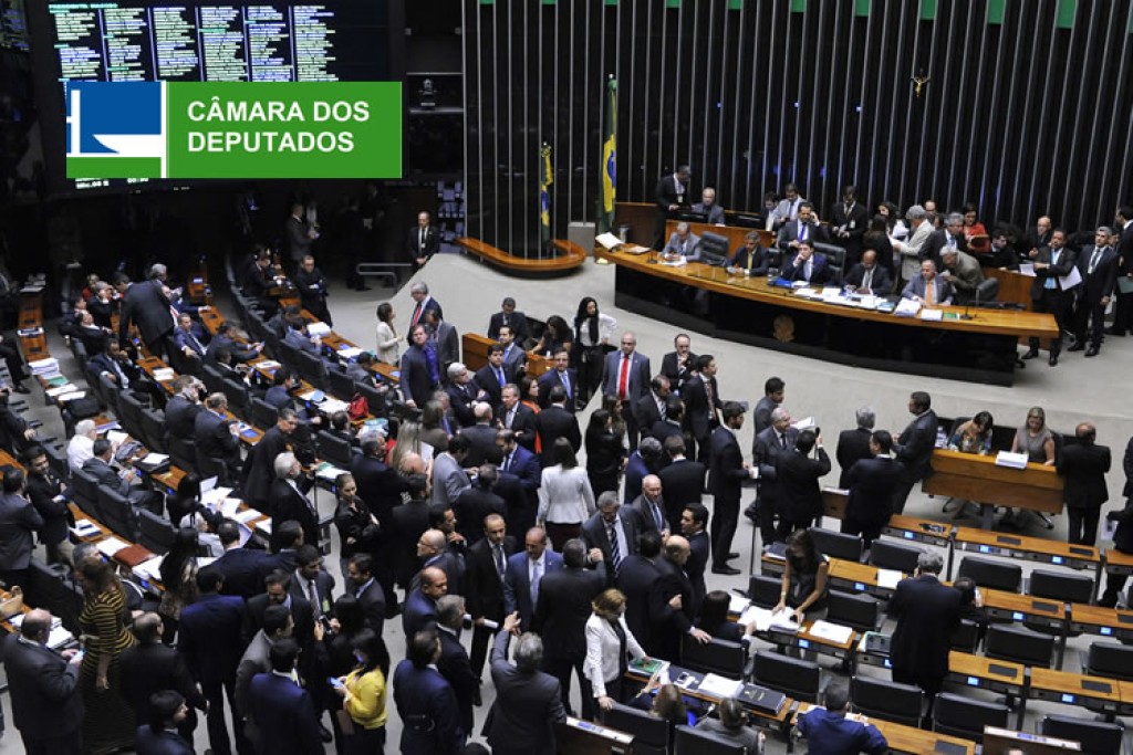 Projeto cria regras para aumentar segurança de passageiras em aplicativos de transporte
