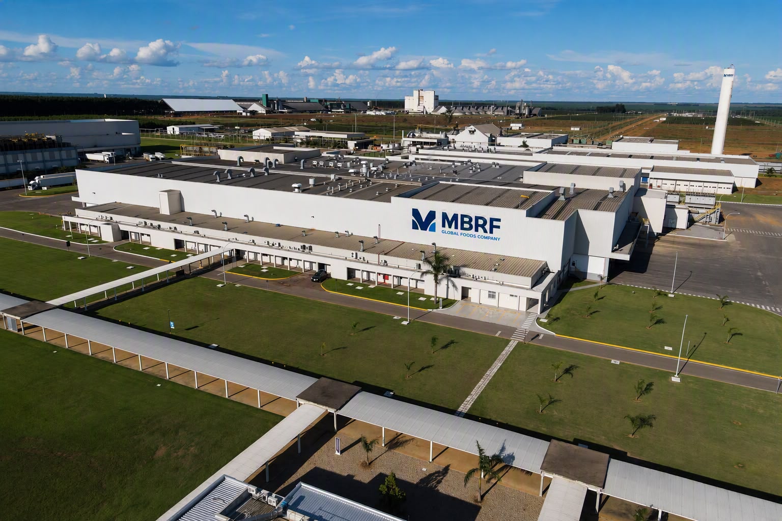Região concentra seis plantas industriais e cinco centros de distribuição da companhia, além de empregar cerca de 20 mil colaboradores; Mato Grosso reúne três unidades industriais e dois CDs